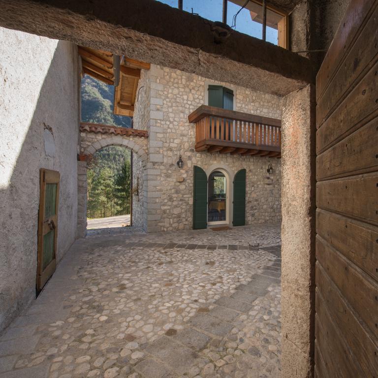 Agriturismo Borgo Titol Tramonti di Sopra ภายนอก รูปภาพ